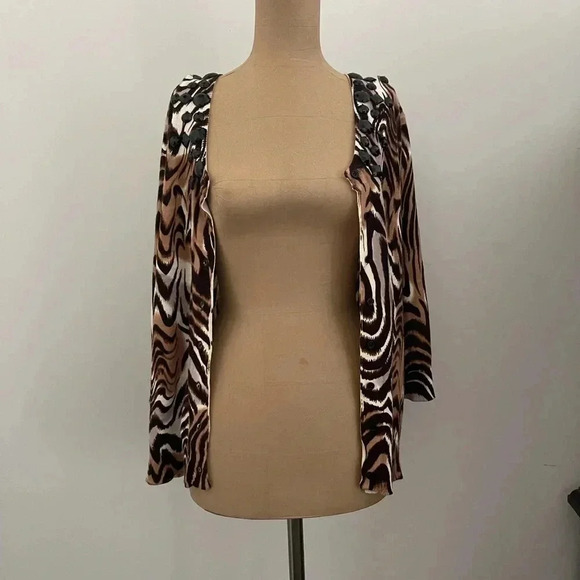 Monroe & Main button up sweater top - Picture 4 of 6